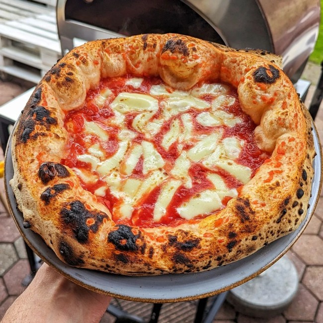 Großer mobiler Gas-Pizzaofen im Freien Emozione Pizza Party für 2 Pizzen