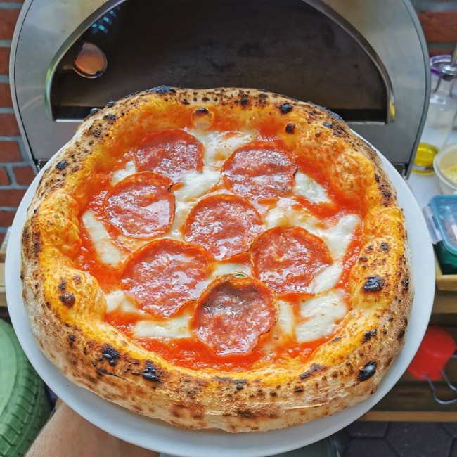 Utomhus gasdriven pizzugn mobil Ardore Pizza Party tillverkad i Italien