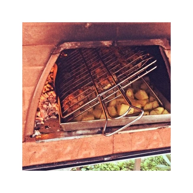Skæv BBQ - hvordan laver man barbecue derhjemme i træfyret pizzaovn